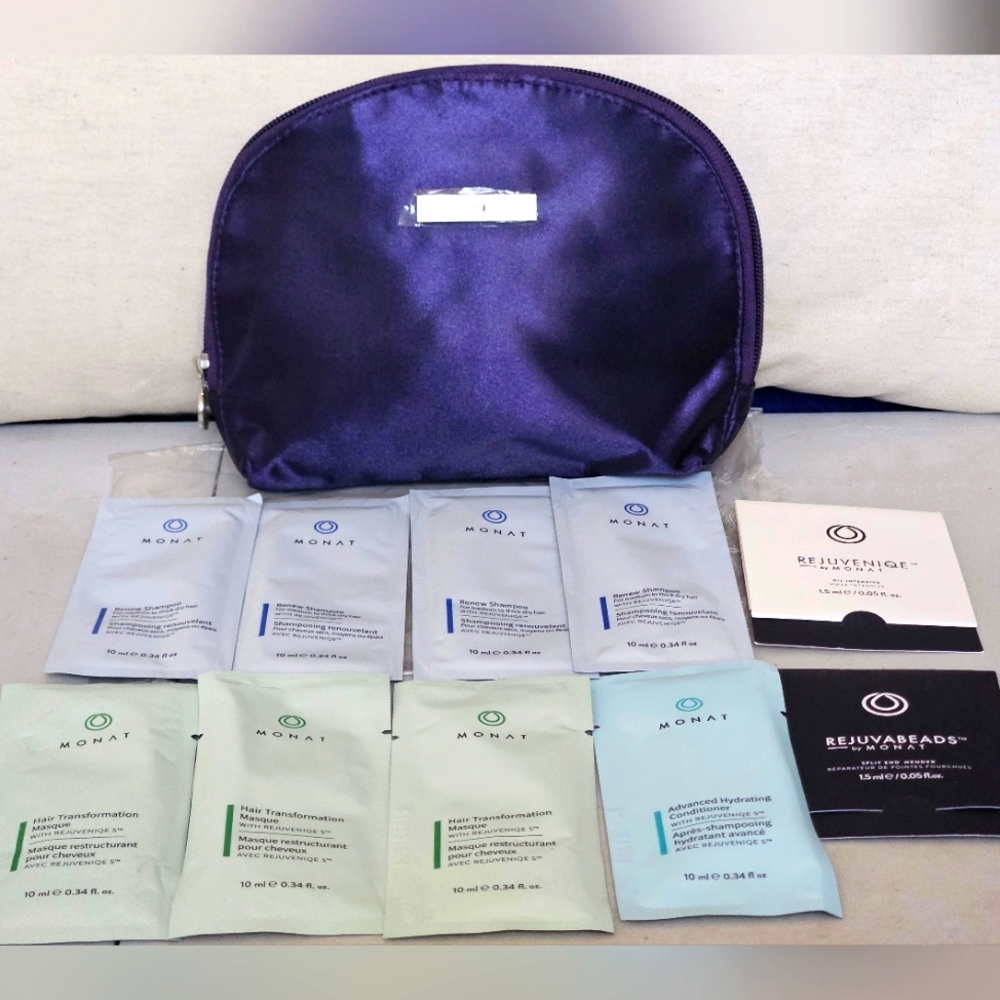 Monat set Samples + Travel Makeup Bag
